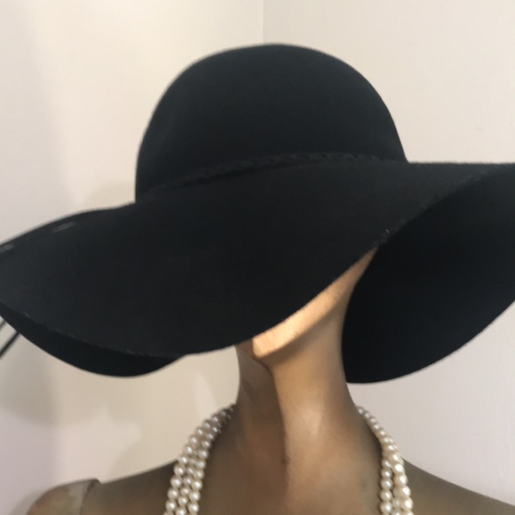 Hat - Picture 2 of 9